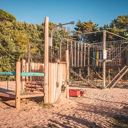 Le Phare Les Portes-en-Re