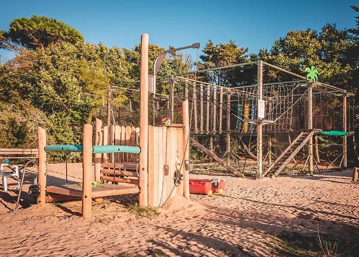 Le Phare Les Portes-en-Re