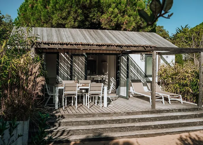 Le Phare Les Portes-en-Re